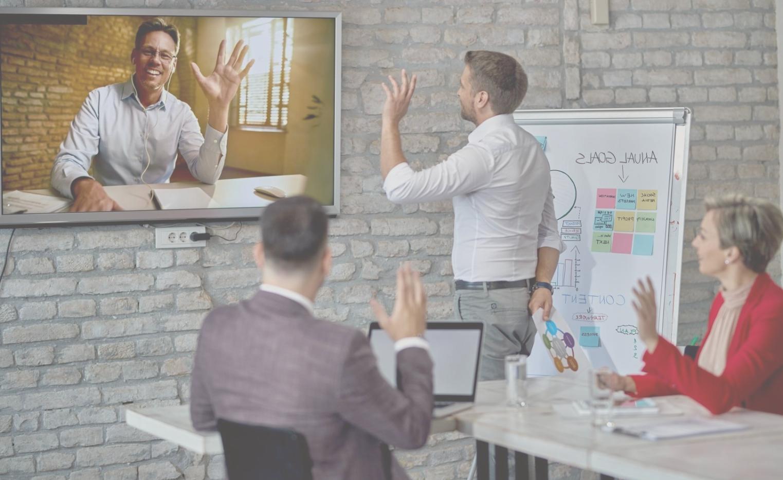 Йога практика з використанням реквізиту